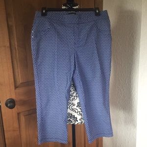 Soho capris NWOT